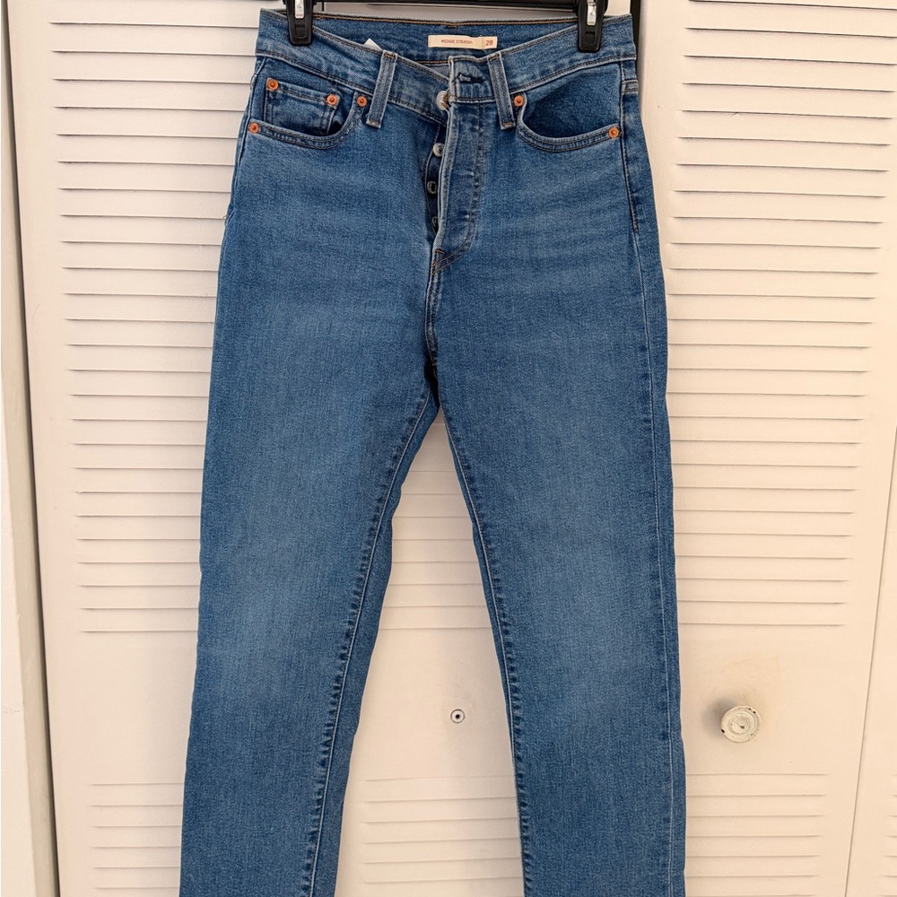 Levi's Women's Straight Leg Blue Jeans